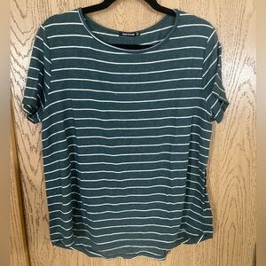 XL Pink Clover Daisy Button Back Green Knit Top